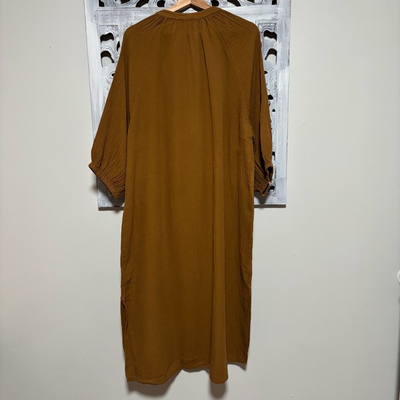 Sundry Dijon Brown Henley Loose Long Sleeve Gauze Cotton Midi Muslin Dress NWOT - Picture 6 of 13